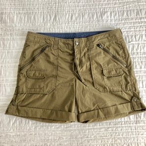 ATHLETA Costal Cargo Shorts Khaki Green